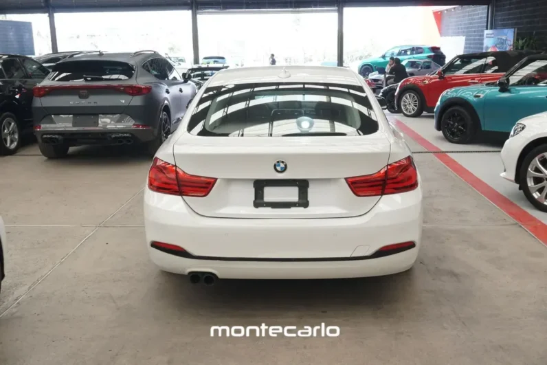 BMW Serie 4 2018 20 420ia Coupe Sport Line AT