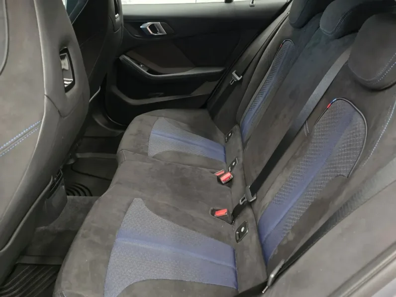 BMW Serie 1 2023 135i M Hb AT