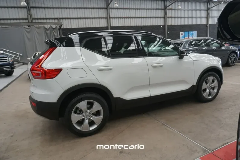 Volvo Xc40 2021 20 T4 Momentum AT