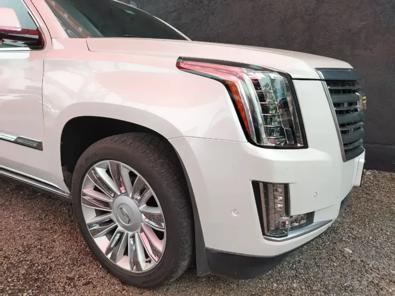 Cadillac Escalade Esv 2017 62 Platinum AT