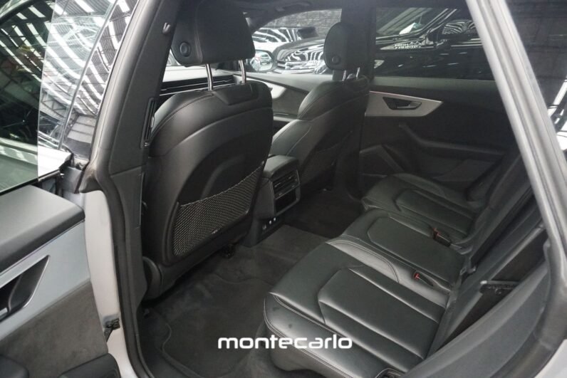 Audi Q8 2020