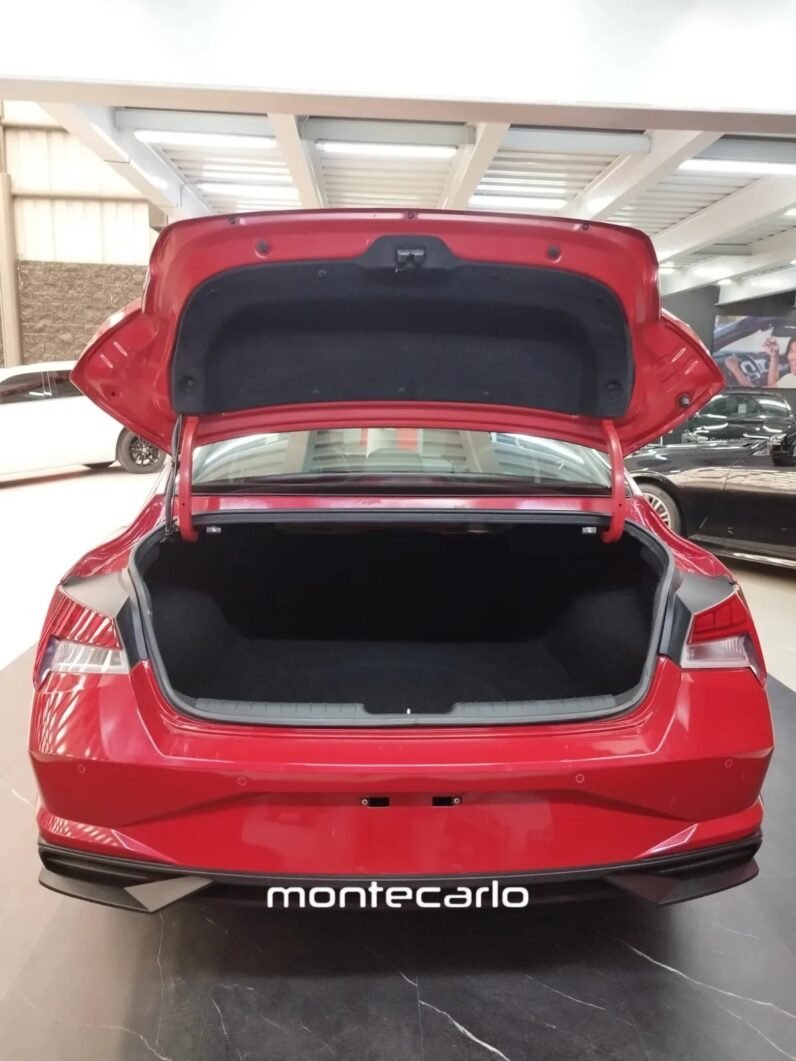 Hyundai Elantra 2022