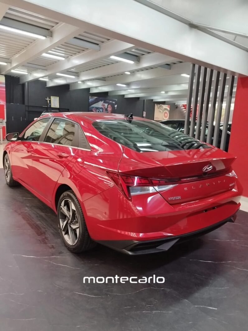 Hyundai Elantra 2022