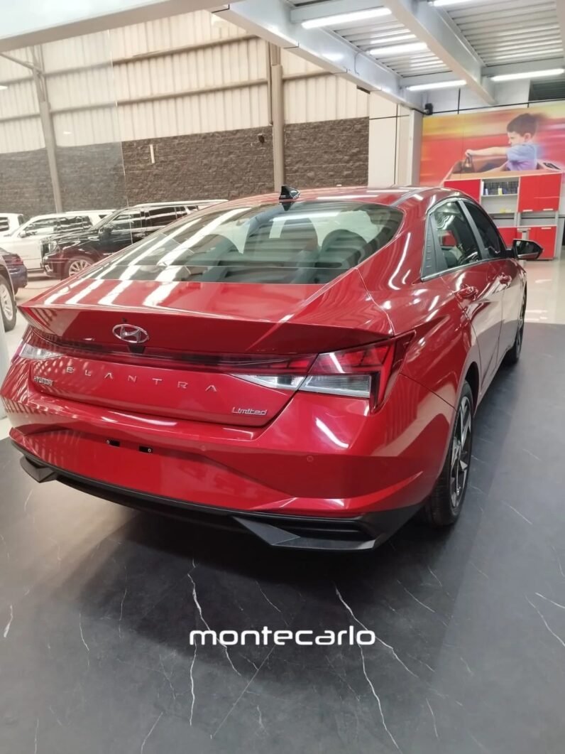 Hyundai Elantra 2022