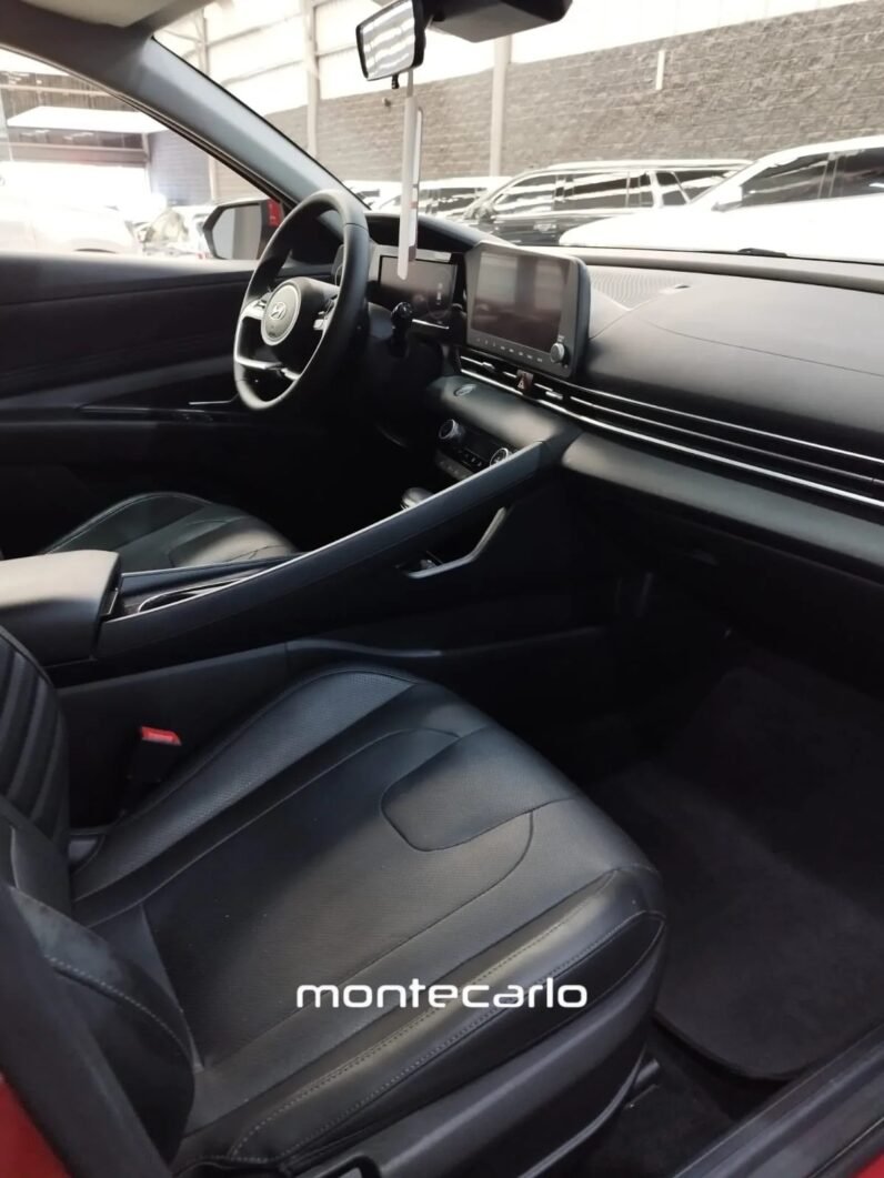 Hyundai Elantra 2022