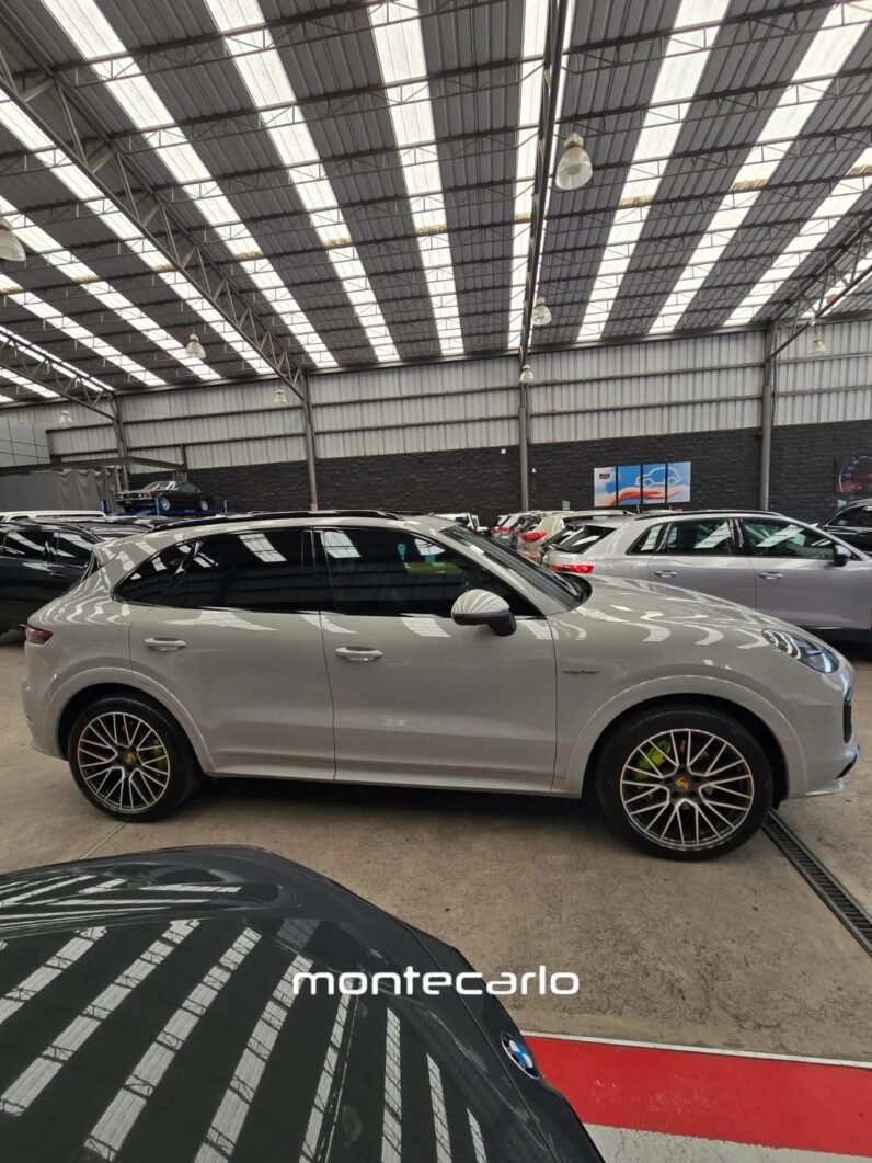 Porsche Cayenne 2022