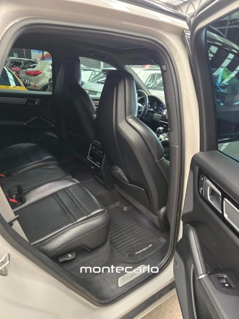 Porsche Cayenne 2022
