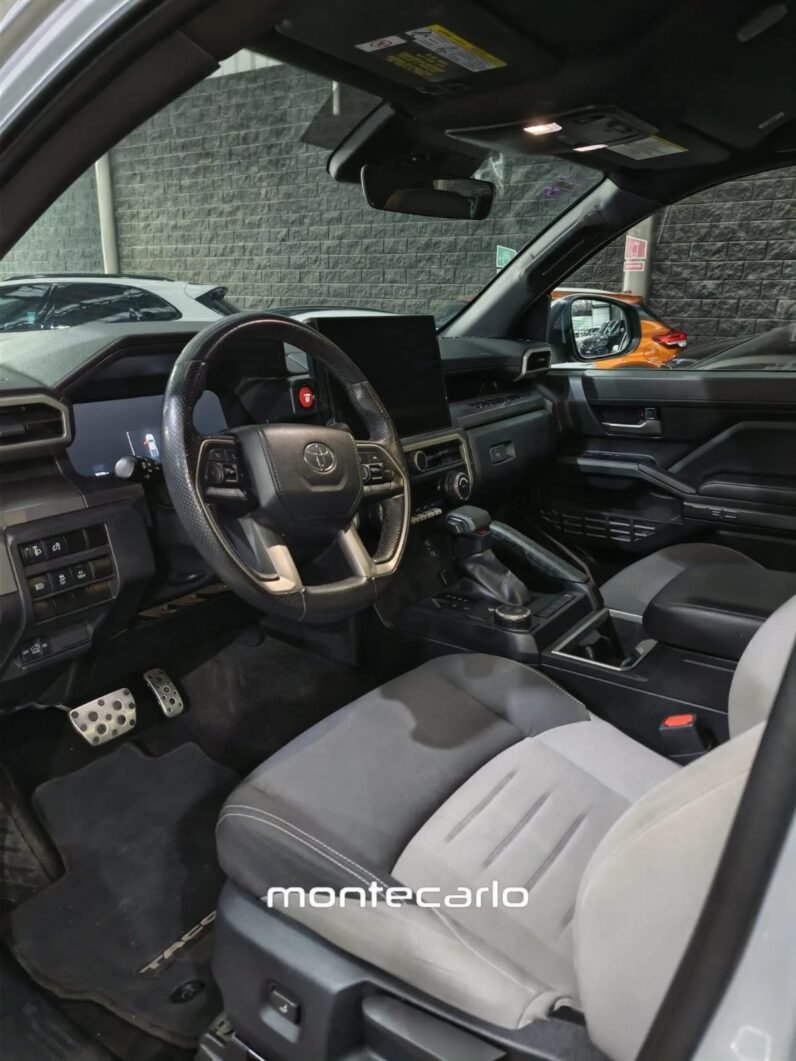 Toyota Tacoma 2024